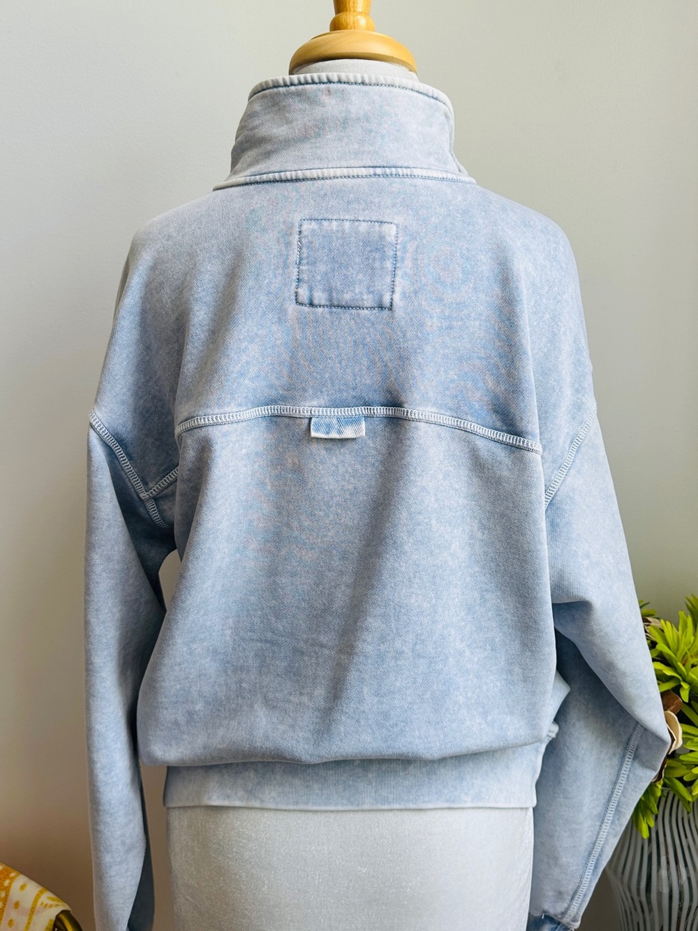 American Eagle Half-Zip Pullover Sweatshirt - Picture 3 of 9